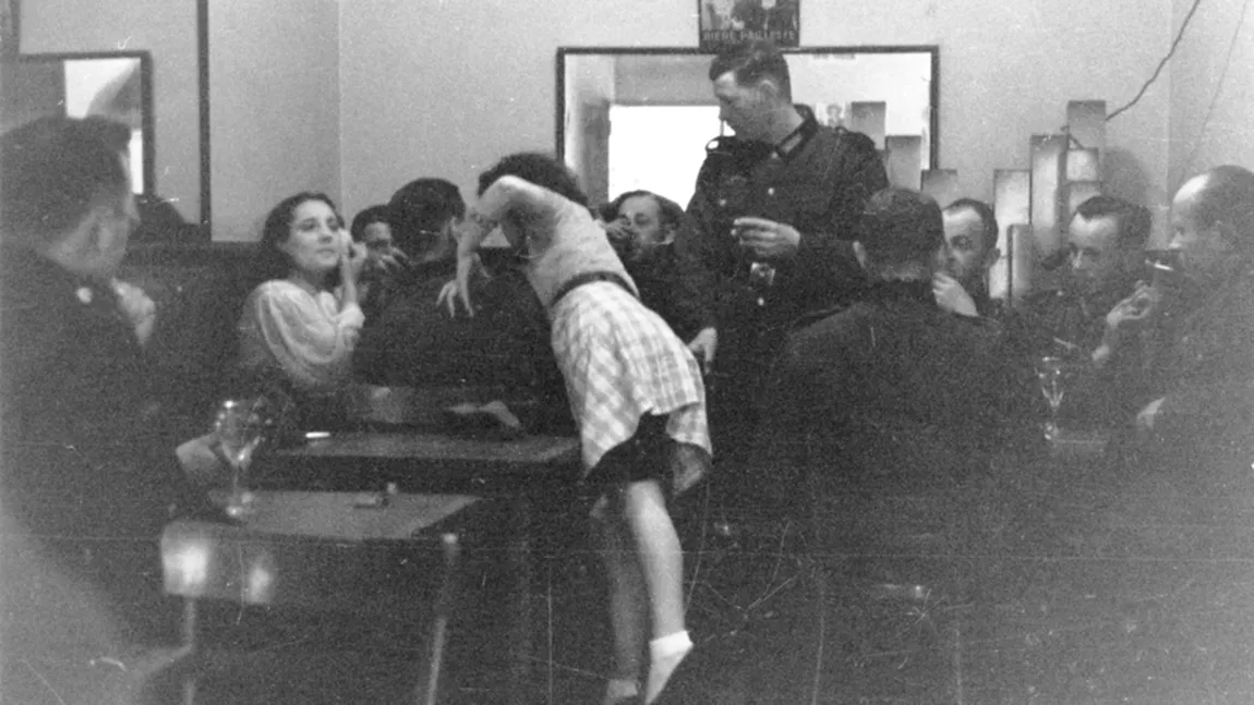 Cum erau speriaţi soldaţii să nu mai meargă la prostituate. Câte prostituate avea România în anul 1927