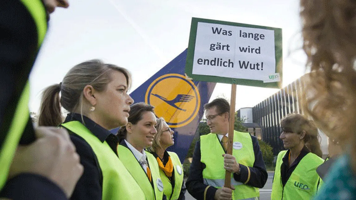 Personalul navigant de la Lufthansa intră din nou în grevă. Compania pierde ZECI de milioane de euro
