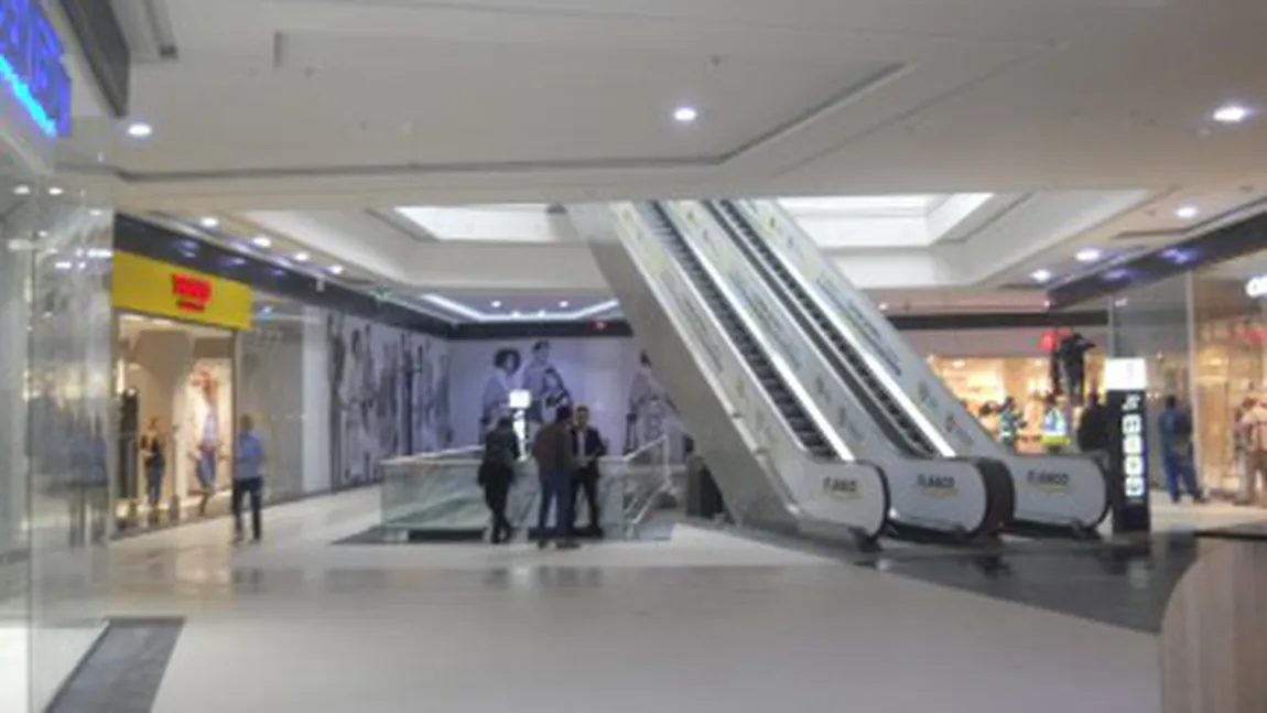 ÎMPUŞCĂTURI într-un mall din Târgu Jiu