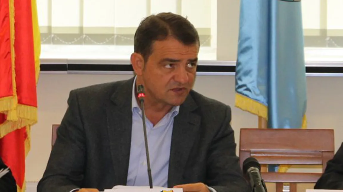 Mihai Stepănescu, primarul oraşului Reşiţa, pus sub urmărire penală de DNA pentru luare de mită