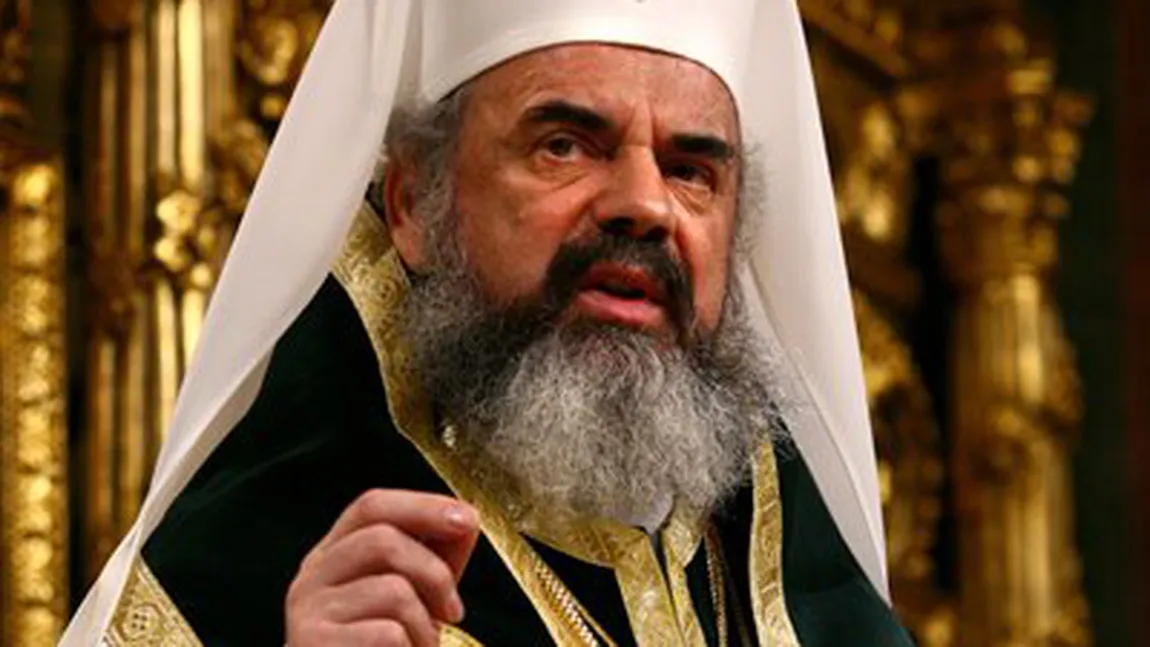 Preafericitul Patriarh Daniel şi-a luat maşină nouă. GALERIE FOTO