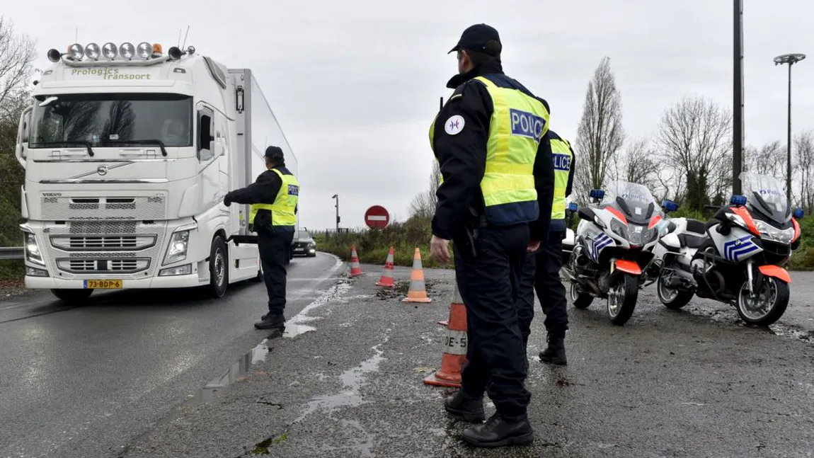 ATENTATE PARIS. Percheziţii la Bobigny, Toulouse şi Grenoble. Un suspect oprit de poliţie a fost eliberat