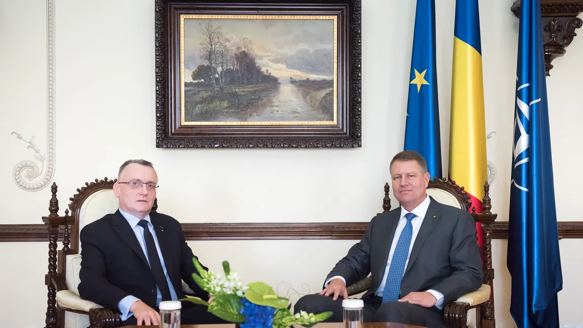 Iohannis s-a întâlnit cu Cîmpeanu: Discuţiile, axate pe prorităţile guvernului interimar