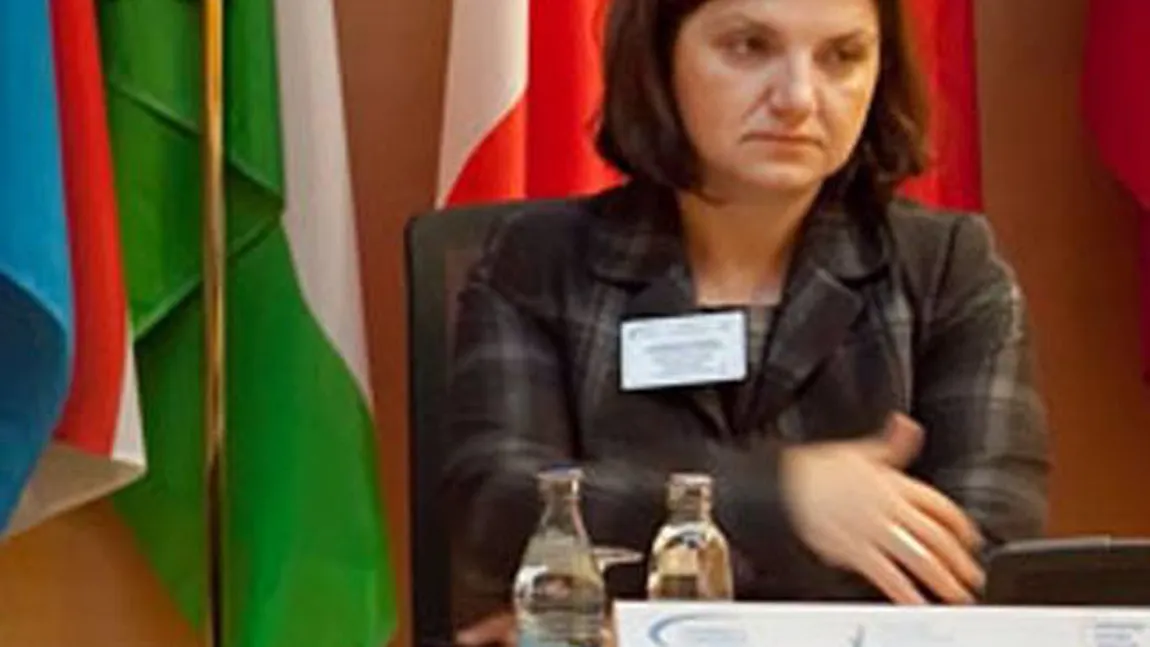 Raluca Prună, ministrul Justiţiei, în pericol de incompatibilitate