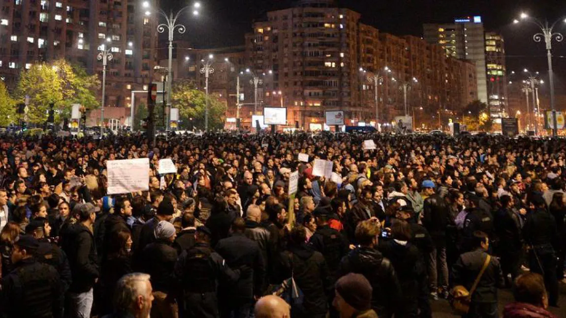 INCENDIU COLECTIV: Protestele din România, în presa internaţională GALERIE FOTO