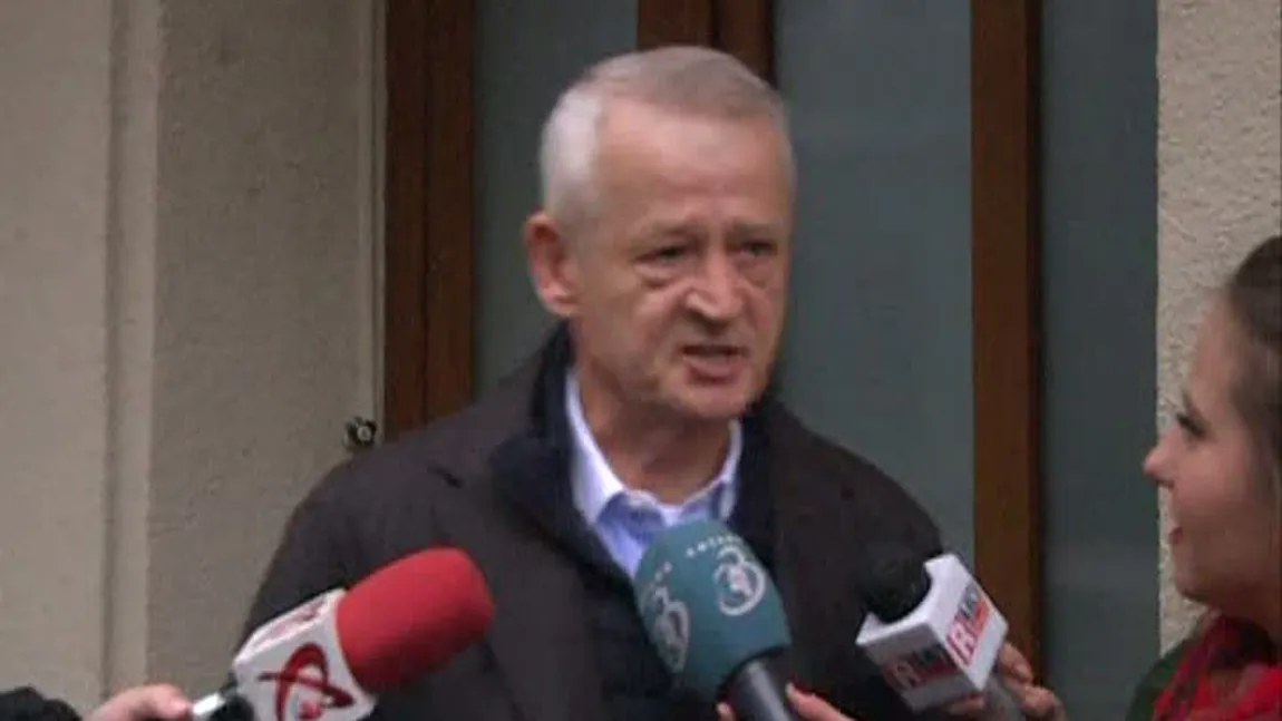 Sorin Oprescu a fost operat la plămâni. Edilul suspendat rămâne internat: 