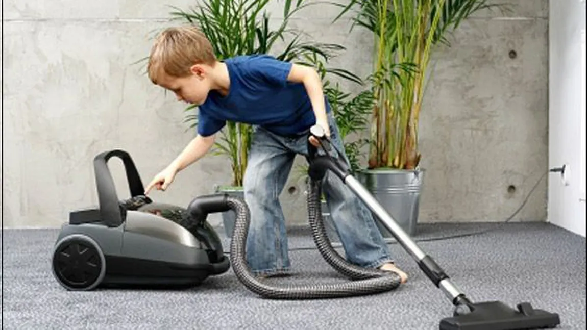 5 trucuri de curăţenie pe care copiii trebuie să le înveţe