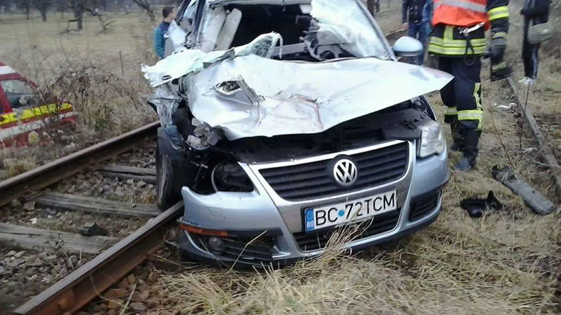 Accident feroviar la Bistriţa: O maşină a fost spulberată de tren