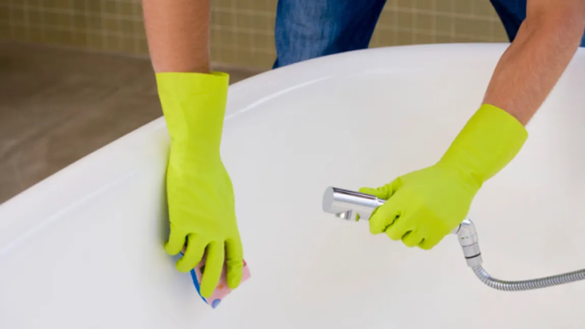 INGREDIENTELE din bucătărie care îţi curăţă INSTANT cada de baie