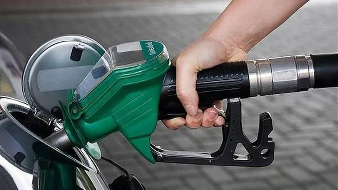 Veste bună pentru şoferi: Preţurile carburanţilor s-au prăbuşit
