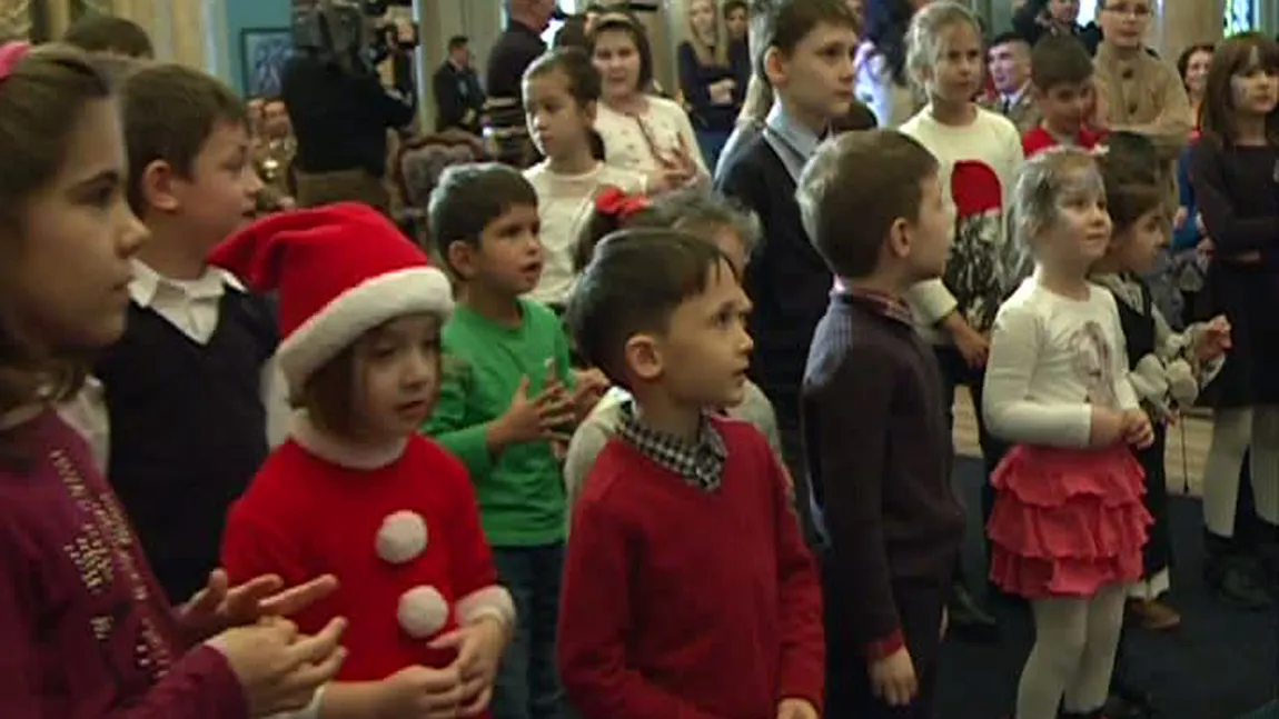 Serbare de Crăciun pentru copiii militarilor români morţi VIDEO