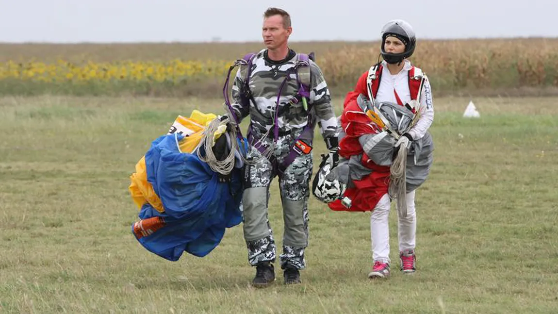 Instructorul de paraşutism, EXTERNAT după o lună şi jumătate de la accidentul de la Clinceni