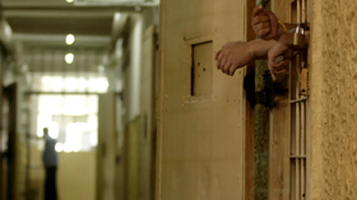 Un deţinut de la Penitenciarul Ploieşti a murit în celulă
