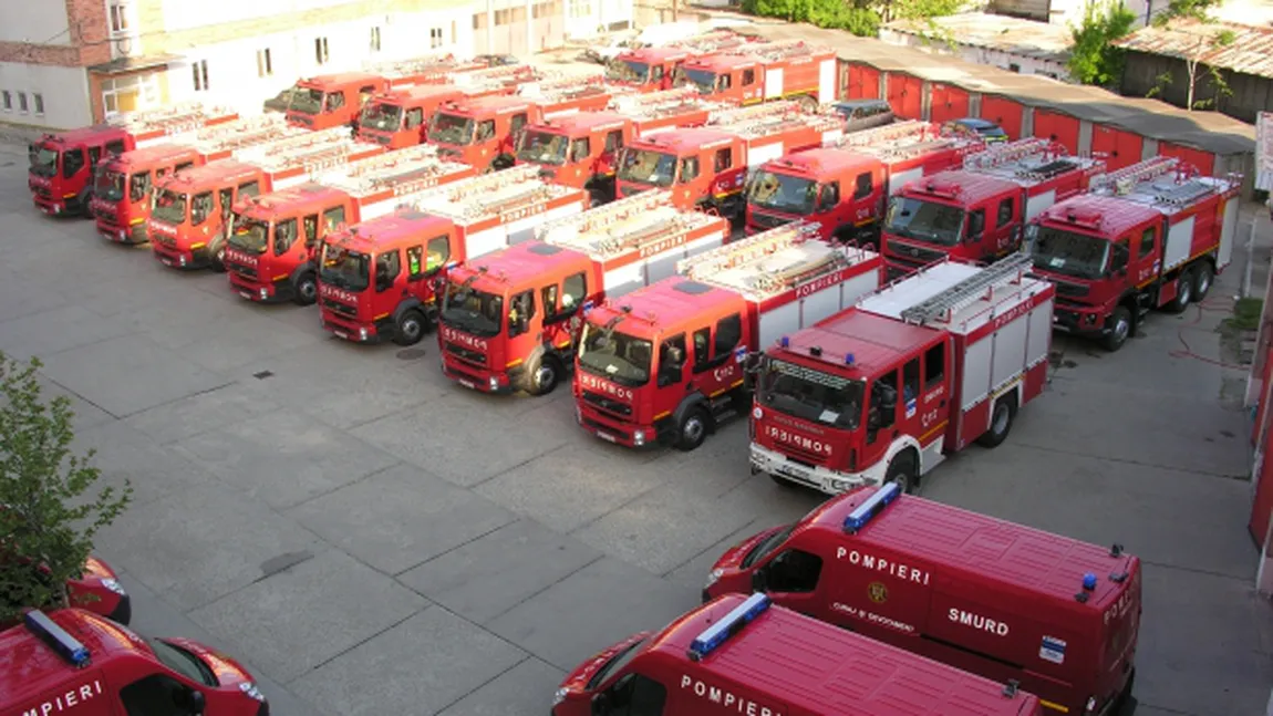 ISU: Peste 3.300 de intervenţii de urgenţă de sărbători. 15.000 de pompieri, la datorie în perioada Crăciunului