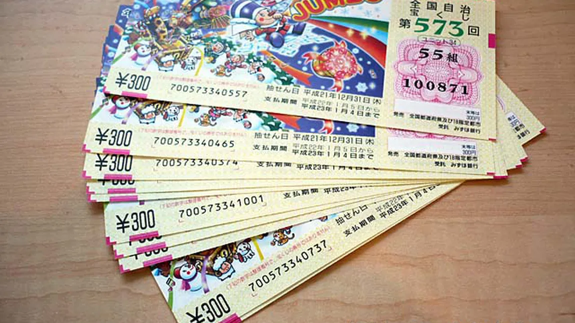 Cadou de Anul Nou, din partea unui necunoscut. 2.000 de bilete la loterie au fost lăsate într-un lift
