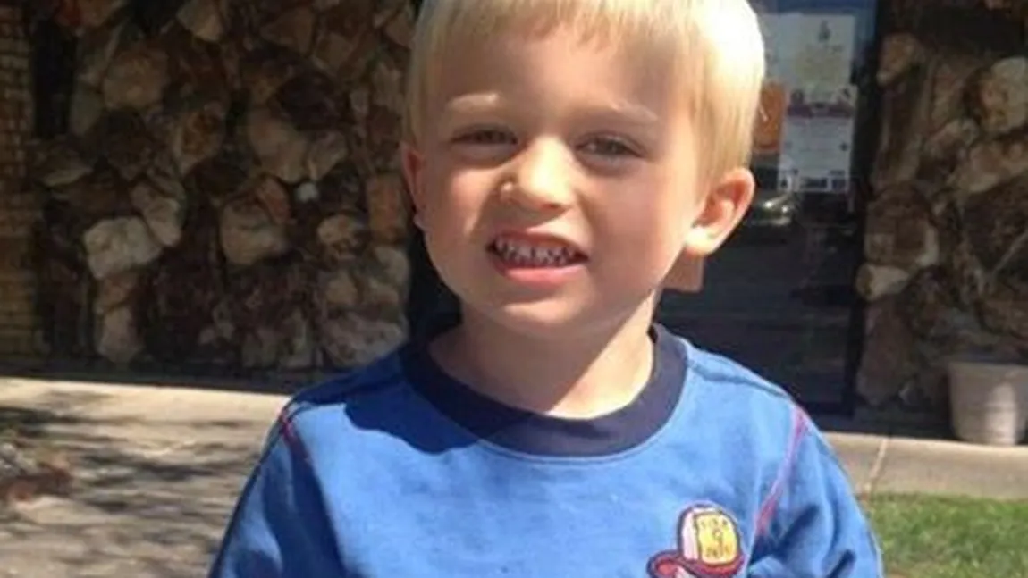 Un băieţel de 4 ani a murit după ce a mâncat un banal condiment. Se află în toate bucătăriile