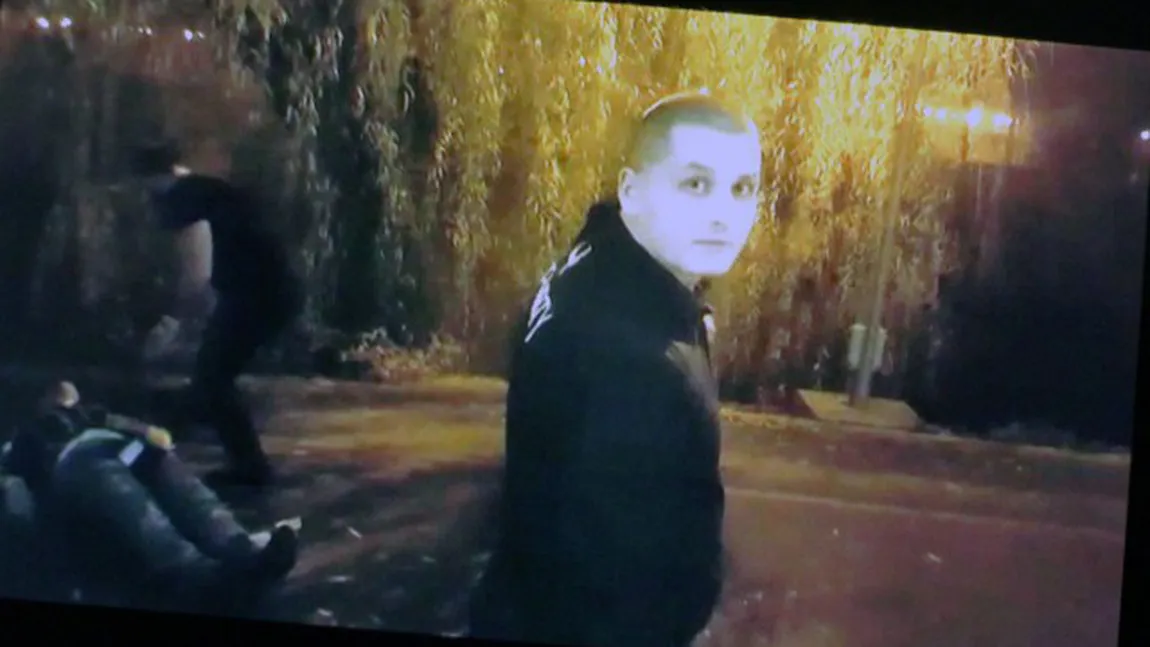BĂTAIE în faţa unui club din Timişoara. Un agent de pază a făcut KO un client  VIDEO