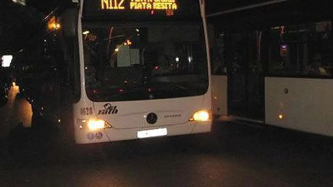 Programul RATB în noaptea de Revelion. Cum circulă mijloacele de transport pe 1 şi 2 ianuarie 2016