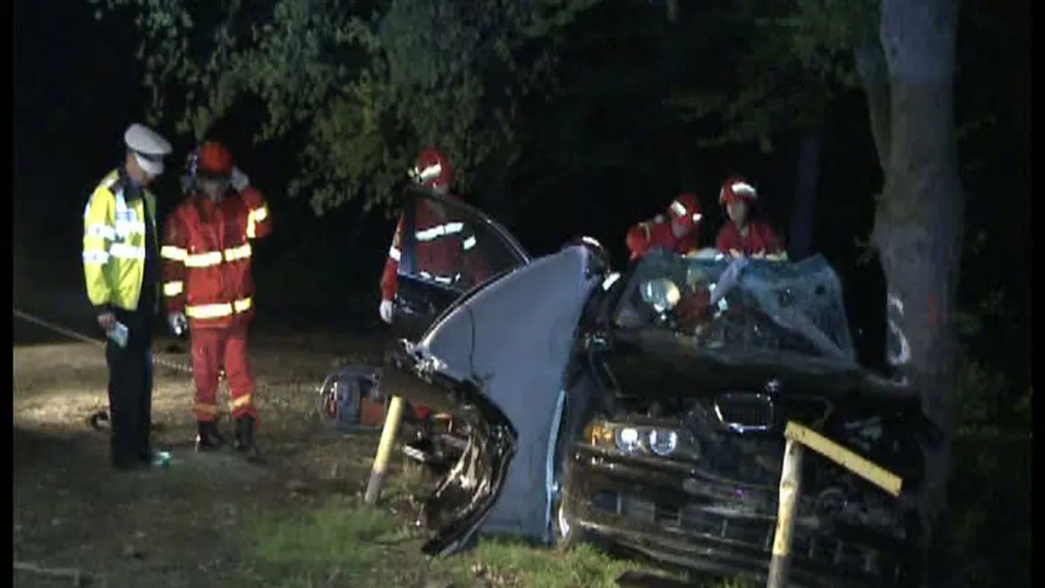 Accident provocat de un ŞOFER FĂRĂ PERMIS. Doi tineri au MURIT, un altul este în COMĂ. VIDEO