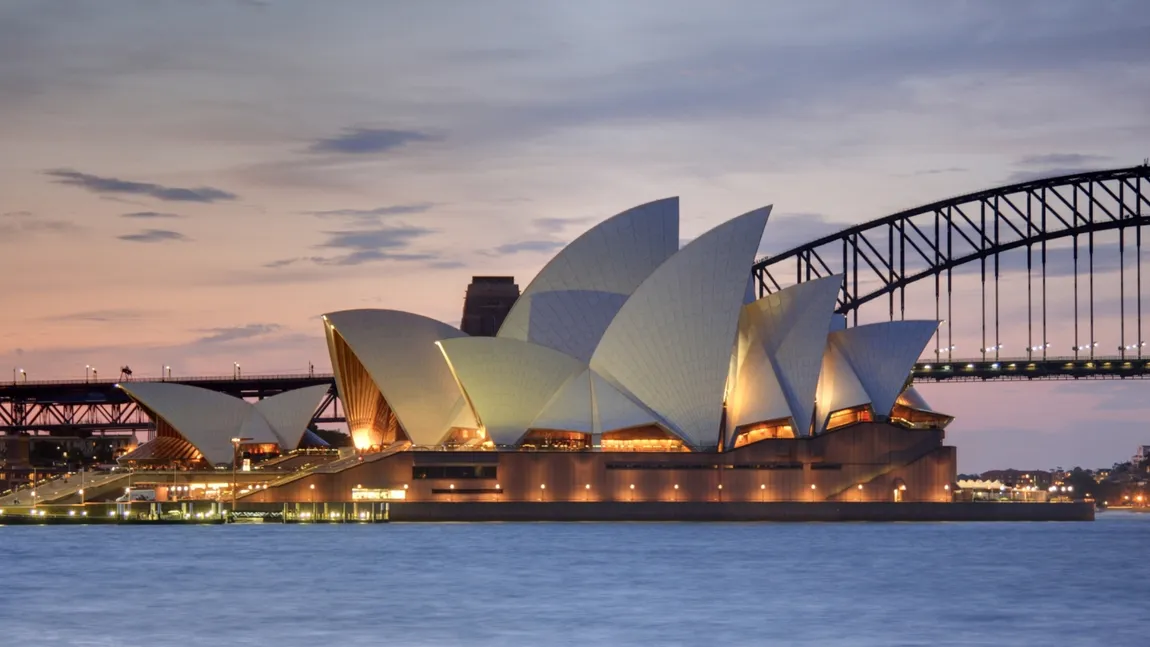 Alertă la Opera din Sydney. Poliţia a încercuit instituţia timp de o oră