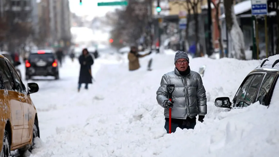 Viscolul din SUA: Furtuna poreclită Snowzilla a făcut 19 morţi. Stare de urgenţă în 11 state FOTO şi VIDEO