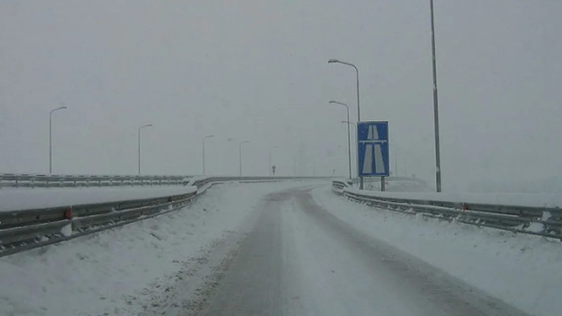 Autostrada A2 Bucureşti-Feteşti şi drumuri naţionale din 4 judeţe, închise din cauza zăpezii