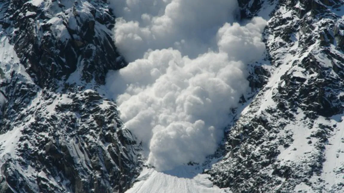 COD ROŞU de AVALANŞE în Munţii Făgăraş şi Bucegi