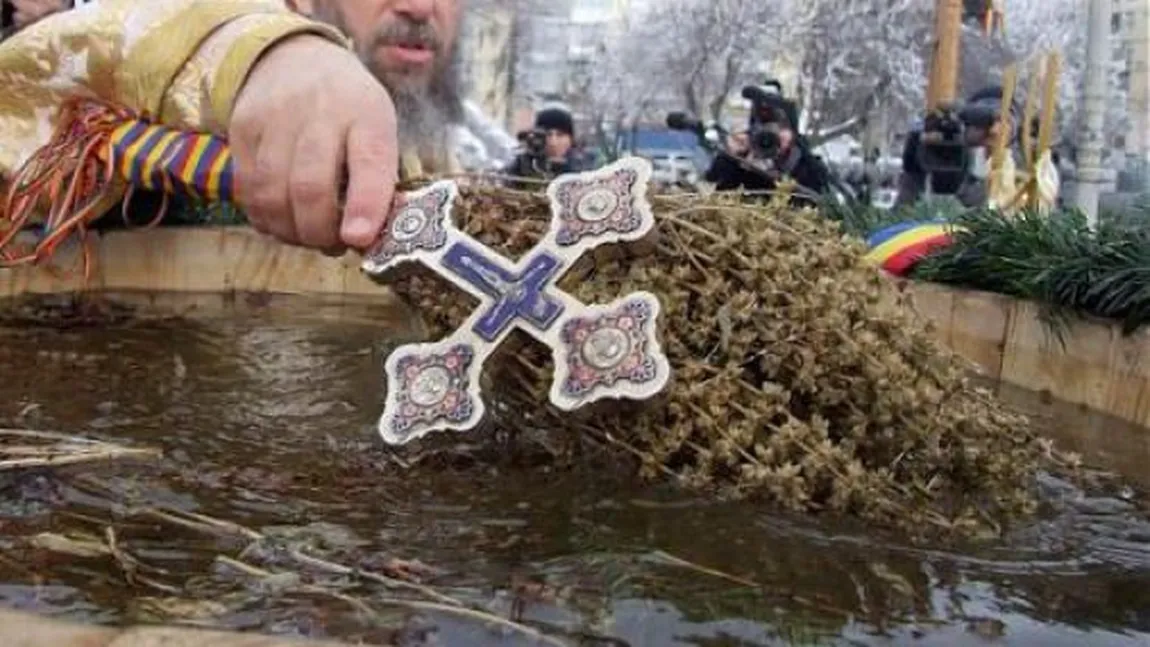 AJUNUL BOBOTEZEI 2016. Ce trebuie să faci ca să ai noroc tot anul