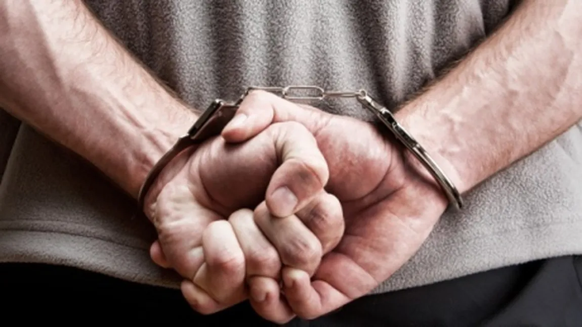 COPII RACOLAŢI din tabere în scopuri sexuale. Pedofilul, reţinut de procurori
