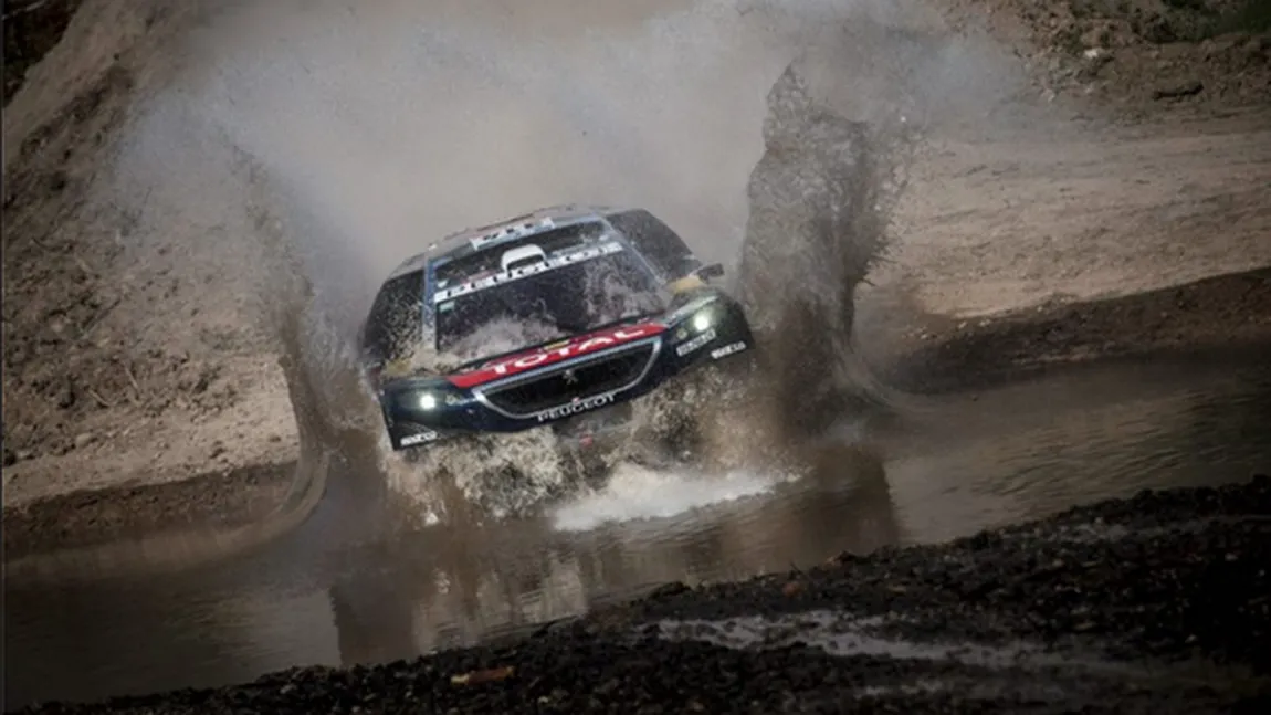 Sebastien Loeb ia şi Dakarul în stăpânire. Campionul a câştigat prima etapă din Raliul Dakar 2016