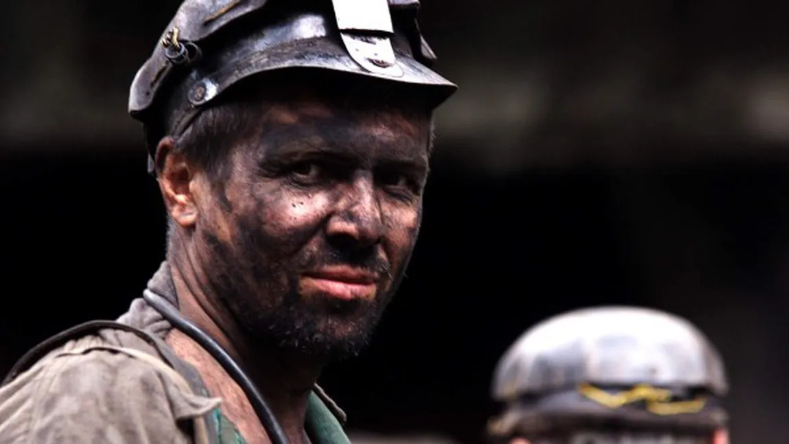 Aproximativ 200 de mineri de la exploatarea Lonea s-au blocat în subteran
