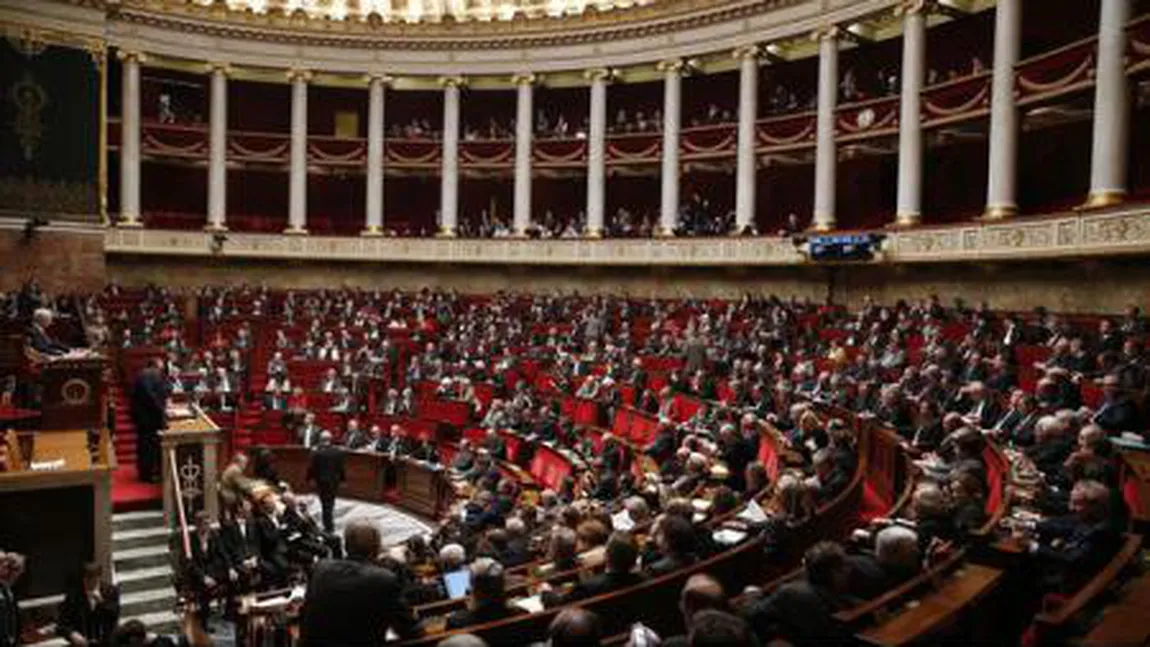 Deputaţii francezi au adoptat o reformă controversată a Constituţiei