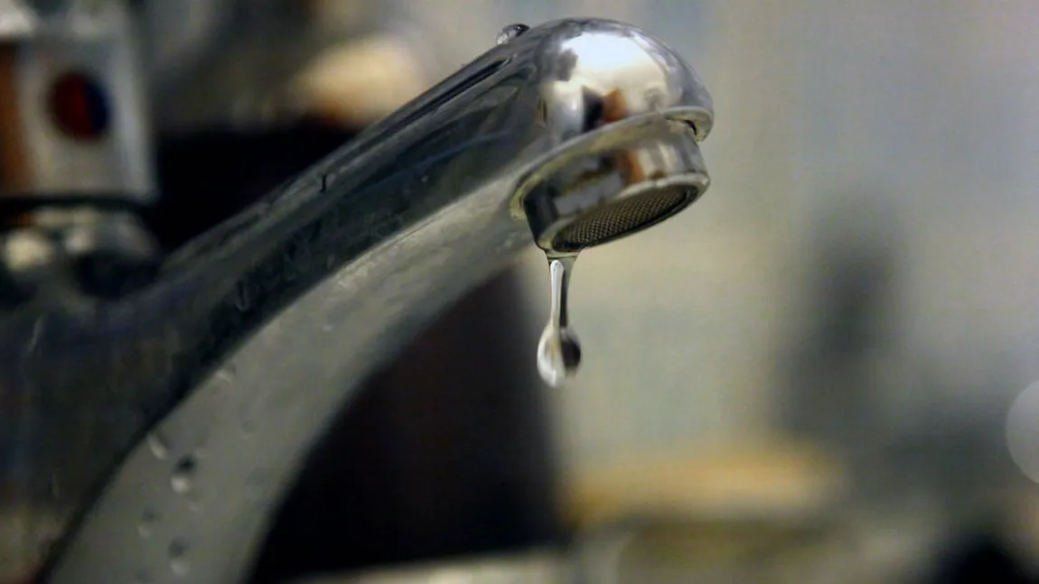 Autorităţile din Breaza avertizează locuitorii că apa de la robinete a fost contaminată cu bacterii