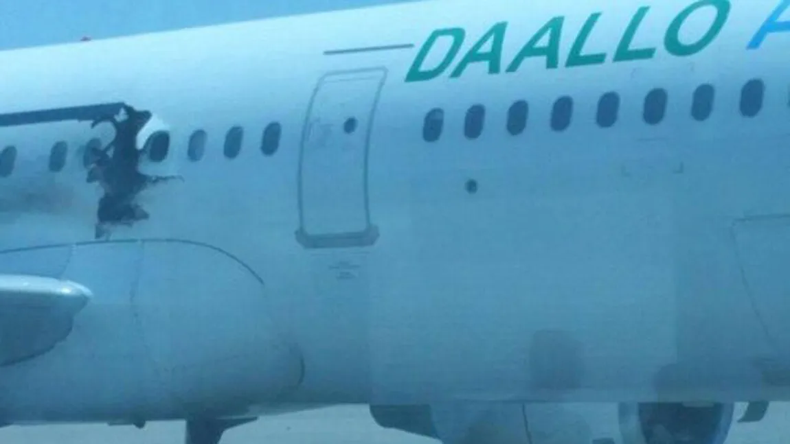 Un nou atentat: Explozia produsă la bordul avionului somalez, produsă de un terorist kamikaze