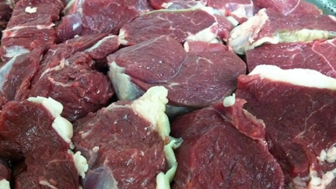 ŞOCANT: Carnea confiscată dintr-o piaţă din Constanţa era veche de 40 de ani