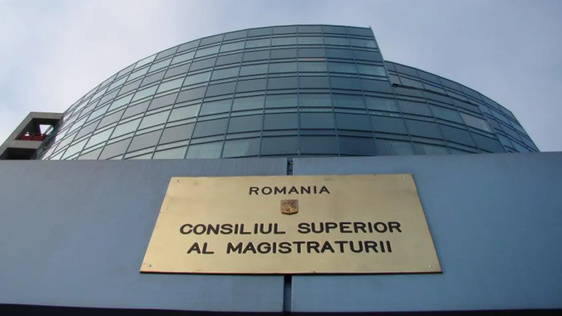 Procurorii Gligor Sabău şi Adriana Ardelean au fost suspendaţi din funcţii de CSM