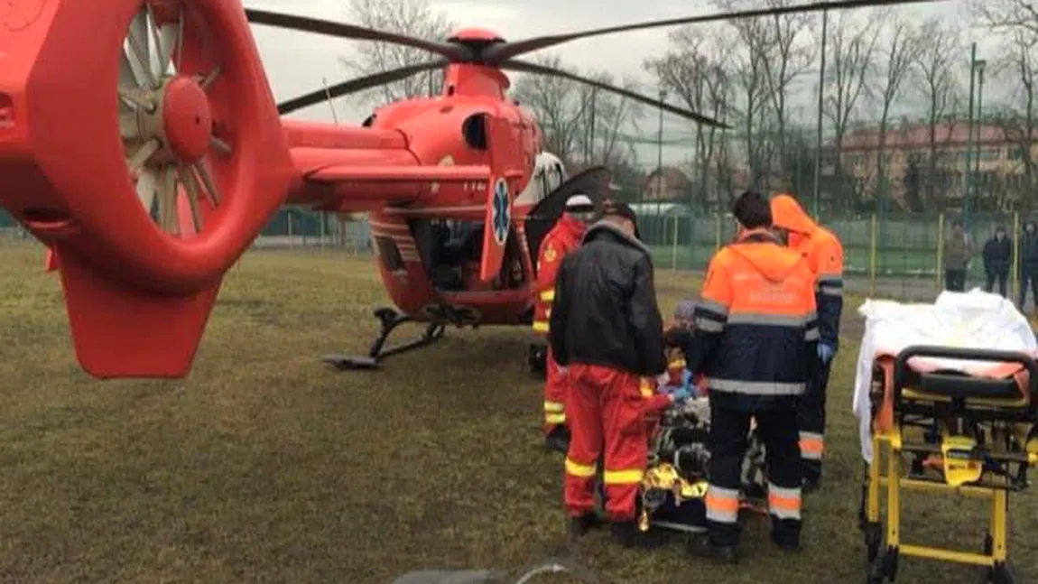 Intervenţie dramatică la Cluj. Un elicopter SMURD a preluat o femeie cu arsuri pe jumătate din corp