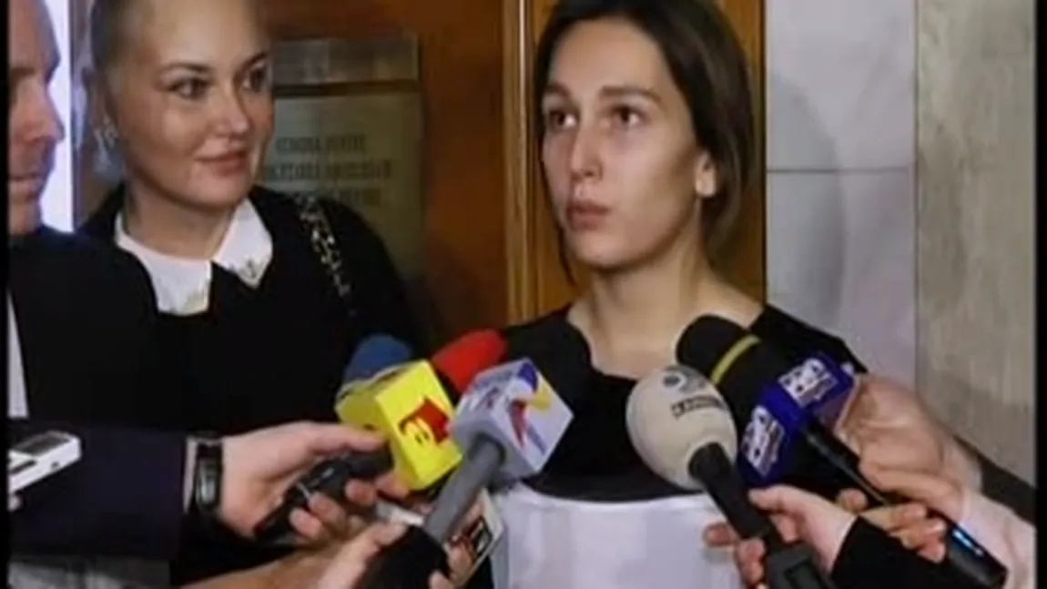 Irina Cristescu, audiată în Parlament pentru custodia fetiţei sale VIDEO