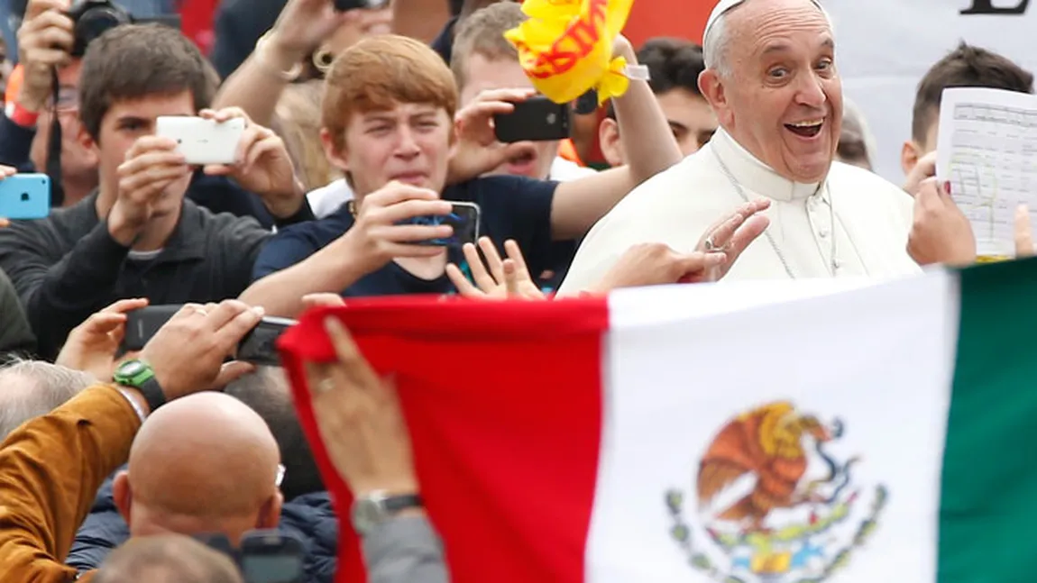 Momente tensionate pentru Papa Francisc: Suveranul Pontif şi-a pierdut echilibrul
