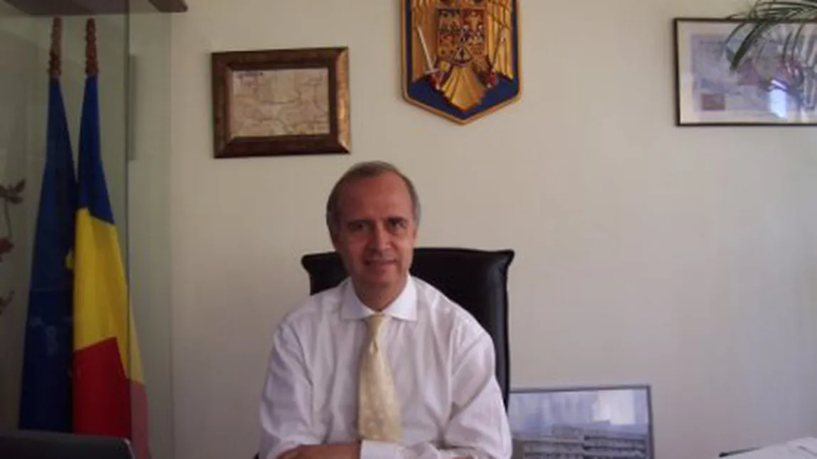 Prefectul judeţului Brăila: Primarul Simionescu, cercetat de DNA pentru abuz în serviciu, îşi poate relua mandatul