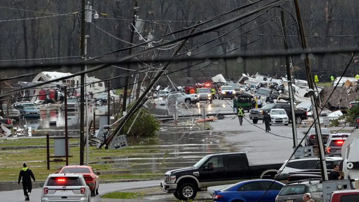 Tornadele fac prăpăd. Morţi şi răniţi în sudul SUA. Furtunile se îndreaptă spre Georgia şi Alabama GALERIE FOTO VIDEO