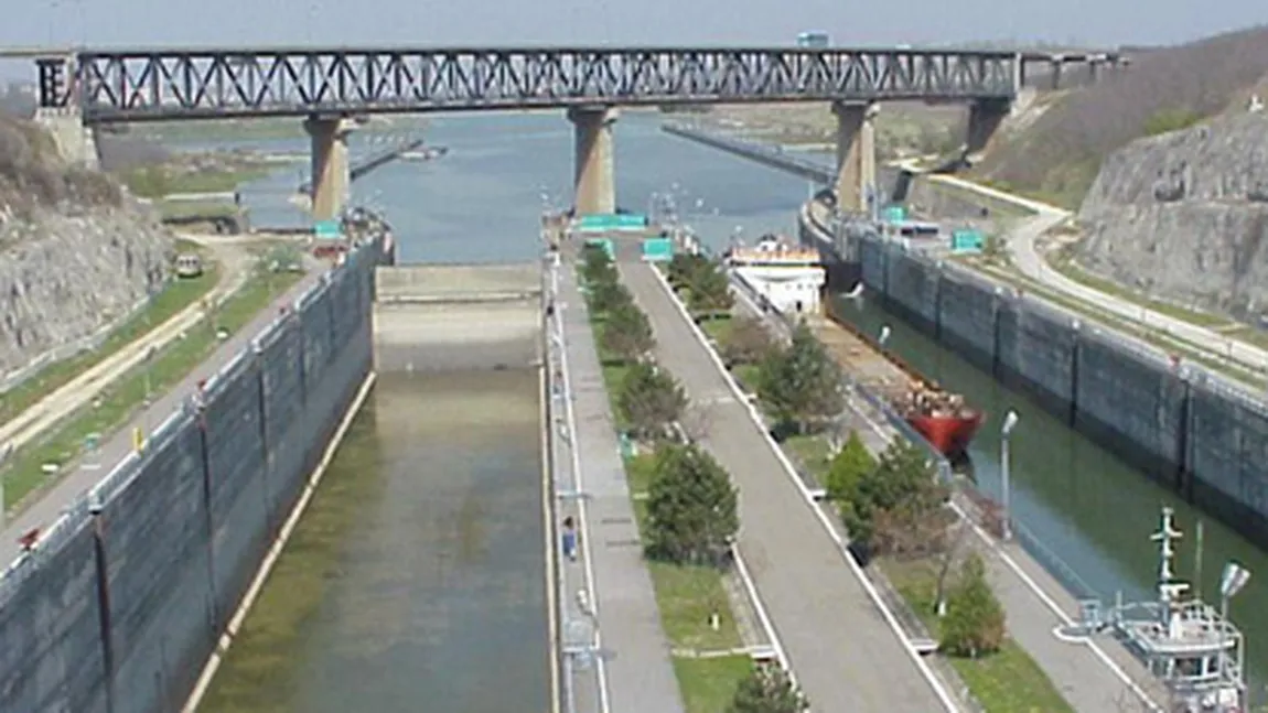 Şoseaua care va conecta noul pod peste Canalul Dunăre-Marea Neagră cu DN 39, deschis traficului