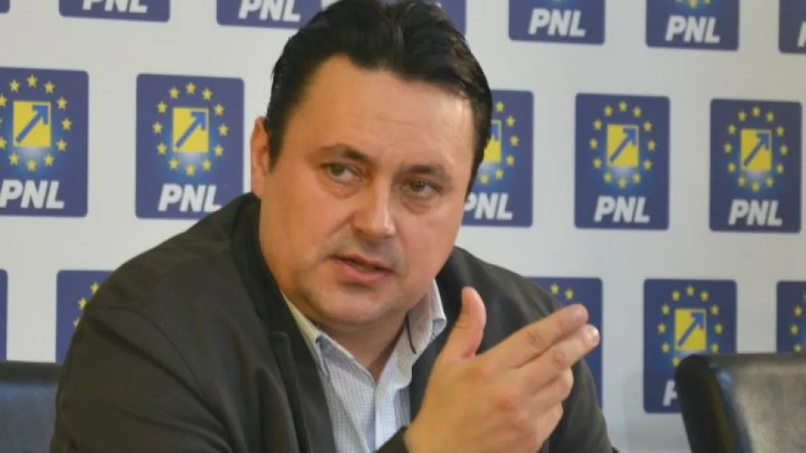 Andrei Volosevici, fostul primar al Ploieştiului, audiat la DNA. Este suspect în dosarul de finanţare a Petrolului