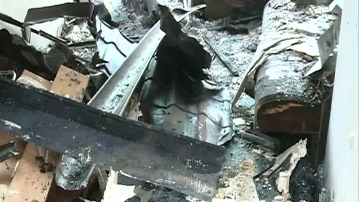 Imagini dramatice din apartamentele mistuite de flăcări. Oamenii nu mai pot recupera aproape nimic VIDEO