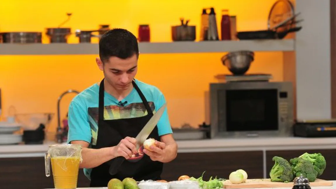 CHEFI LA CUŢITE live video: Bucătarii se întrec într-un nou show culinar. Câştigătorul va primi 30 de mii de euro