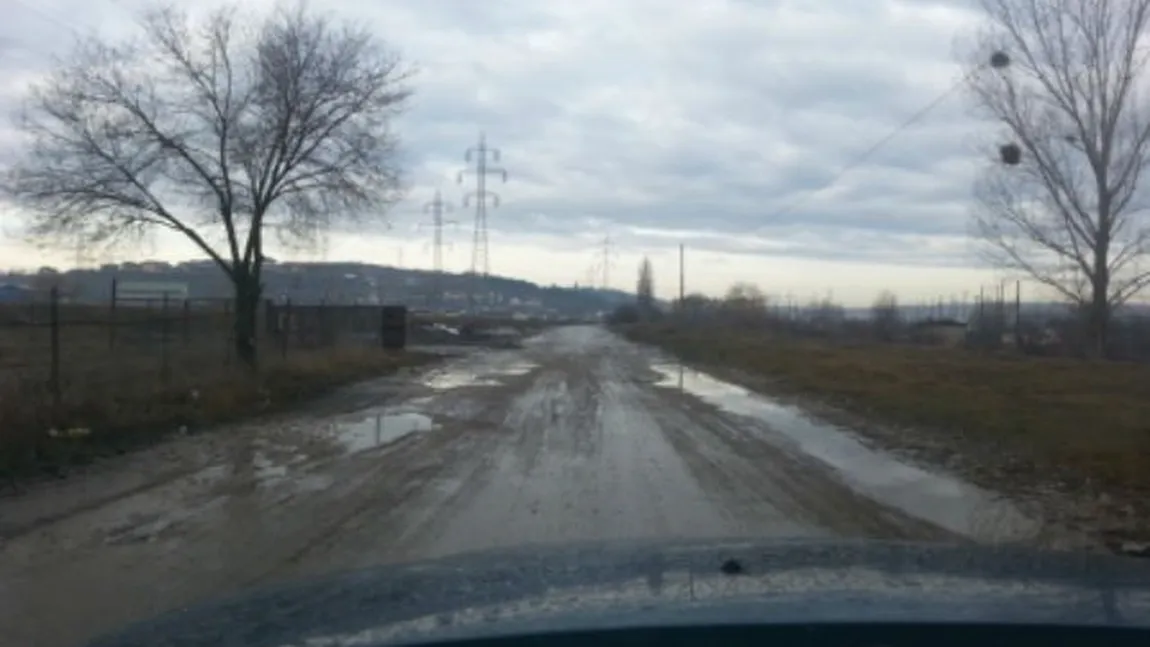 Locuitorii unui oraş din judeţul Iaşi propun un nou semn de circulaţie