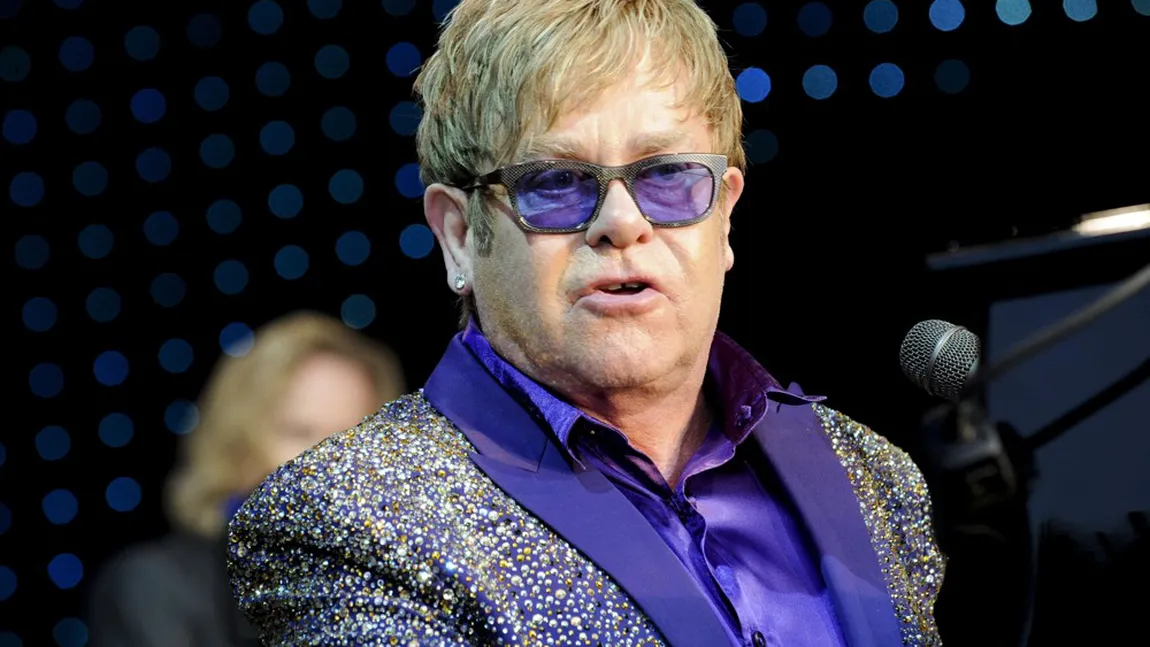 Elton John se apără împotriva acuzaţiilor de hărţuire sexuală ale unui fost bodyguard