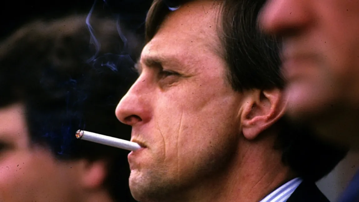 Johan Cruyff a murit de cancer pulmonar. Se lăsase de fumat în 1991