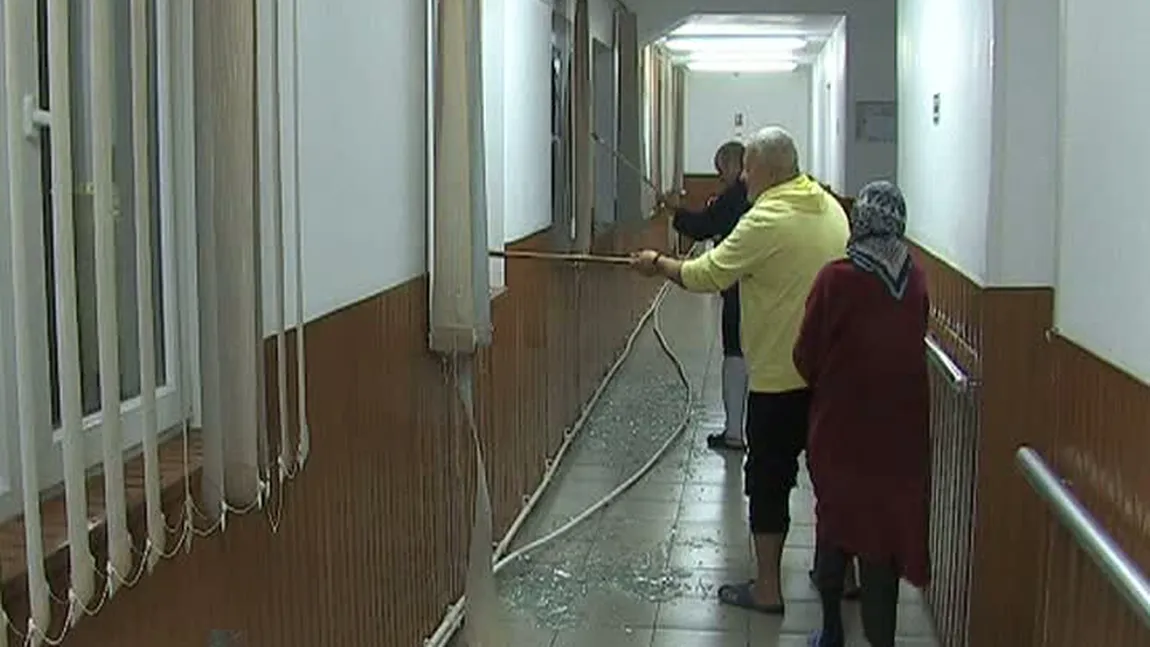 Atac şocant, un om al străzii a distrus centrul social
