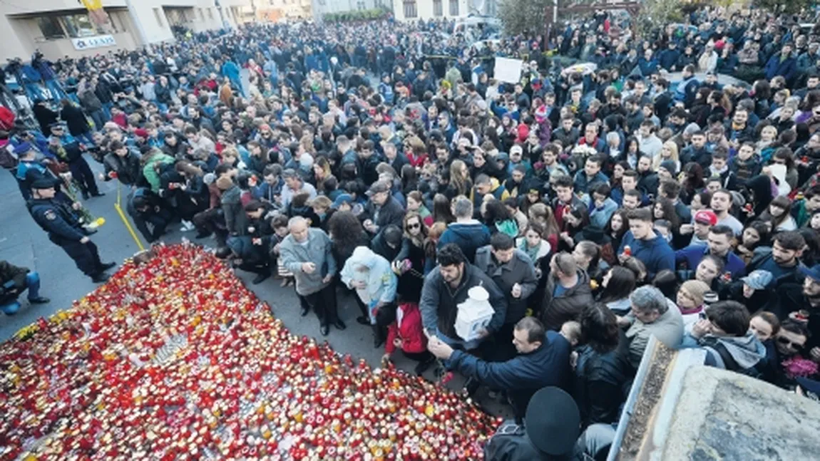 Protest în Piaţa Universităţii, după ce în sectorul 4 a fost demarat un proiect pentru Memorialul Colectiv